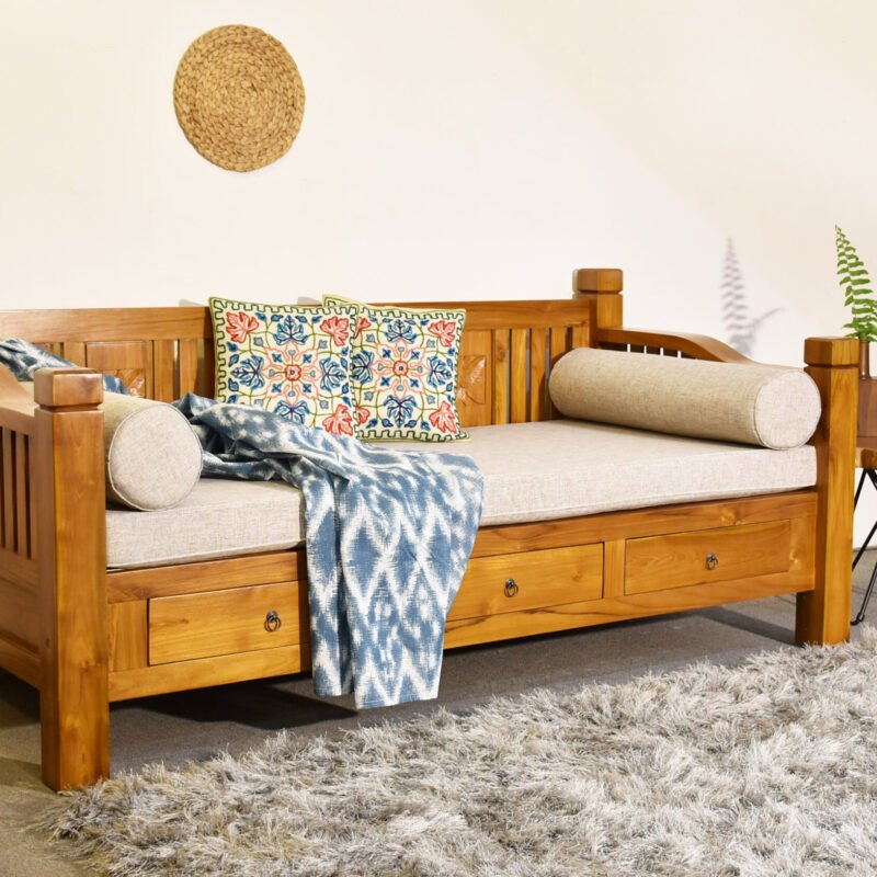 Wooden Daybed with Drawers