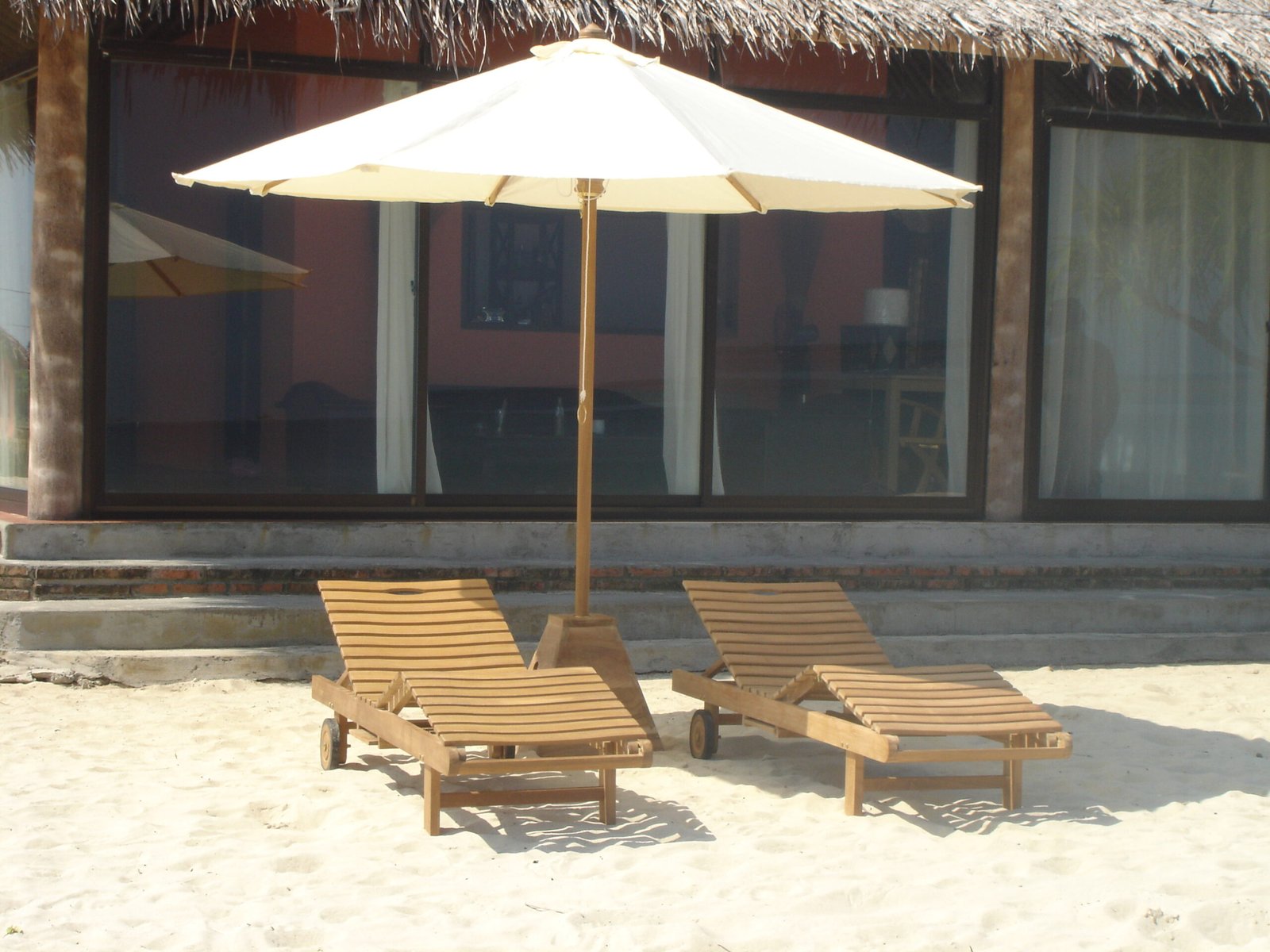 Teak Sun Lounger - Image 8